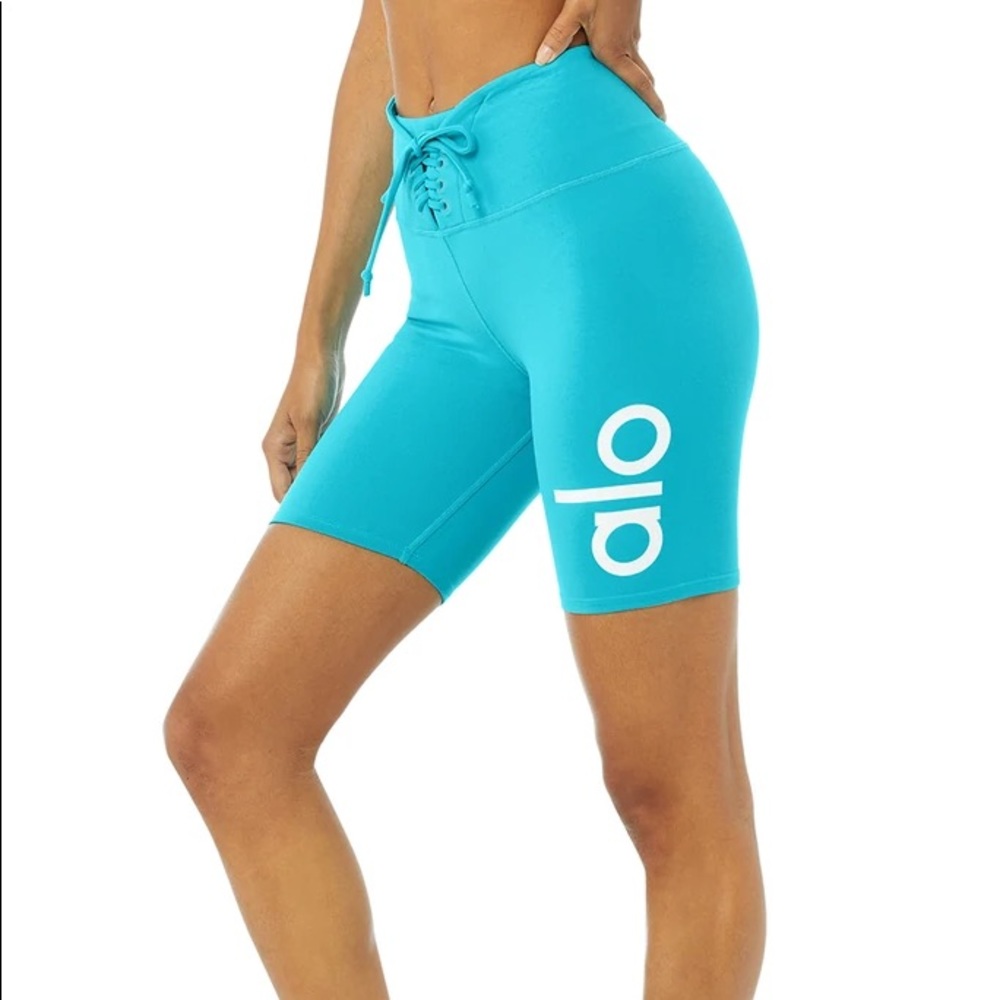 COPY - Aloyoga YOGI LACE UP SHORT - BRIGHT AQUA/WHITE × 1
Bright Aqua/White / L